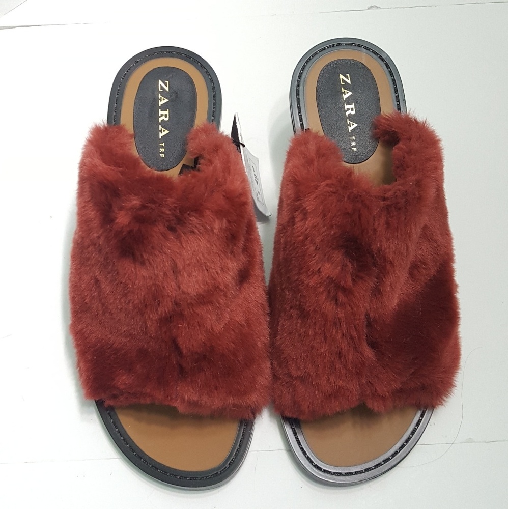 Zara Fur Slide Size 38/8